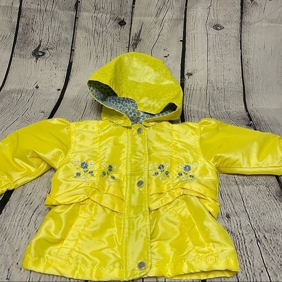 Vintage OshKosh Girls Floral Embroidered Rain Jacket Coat Hooded Yellow Size 12M - Picture 1 of 3